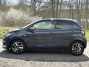 Used 2014 Peugeot 108 Allure Blue - Interior and Exterior details 9