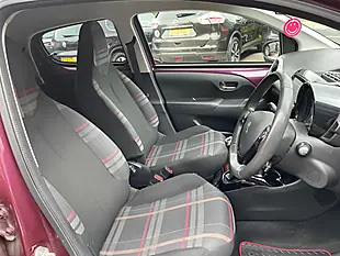 Used 2014 Peugeot 108 Allure Purple - Interior and Exterior details 10