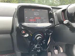 Used 2014 Peugeot 108 Allure Purple - Interior and Exterior details 14