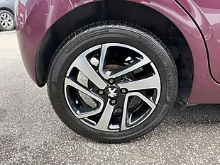 Used 2014 Peugeot 108 Allure Purple - Interior and Exterior details 6