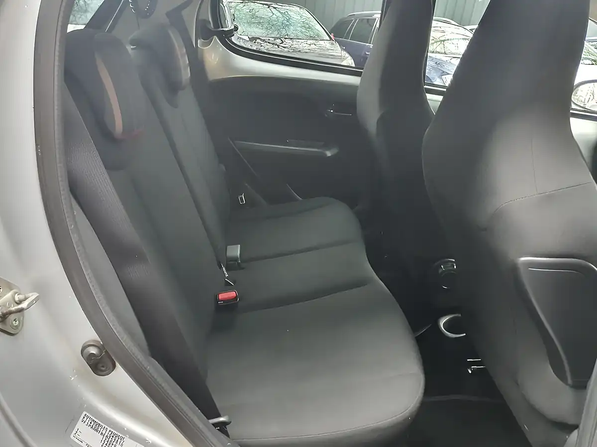 Used 2014 Peugeot 108 Allure Silver - Interior and Exterior details 12