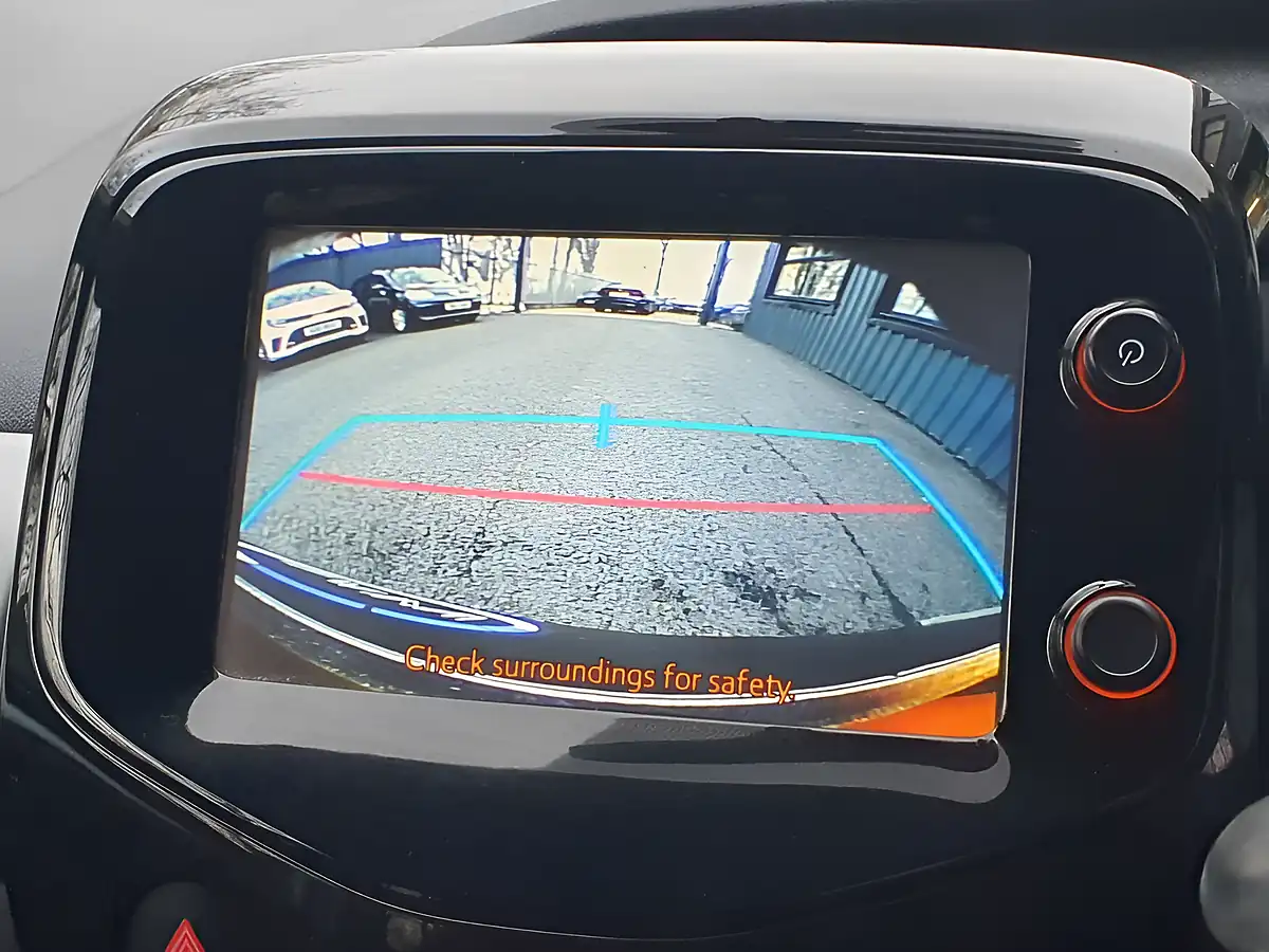 Used 2014 Peugeot 108 Allure Silver - Interior and Exterior details 20