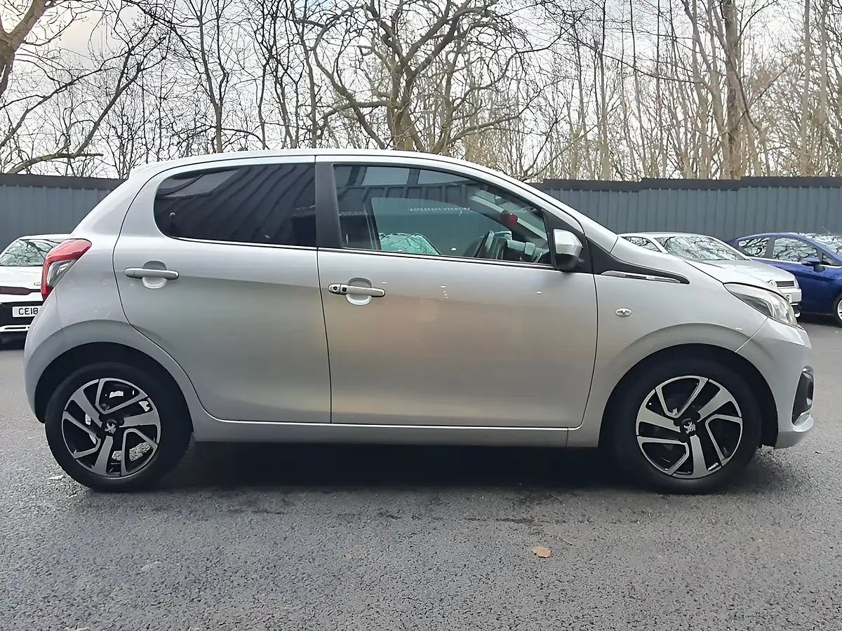 Used 2014 Peugeot 108 Allure Silver - Interior and Exterior details 6