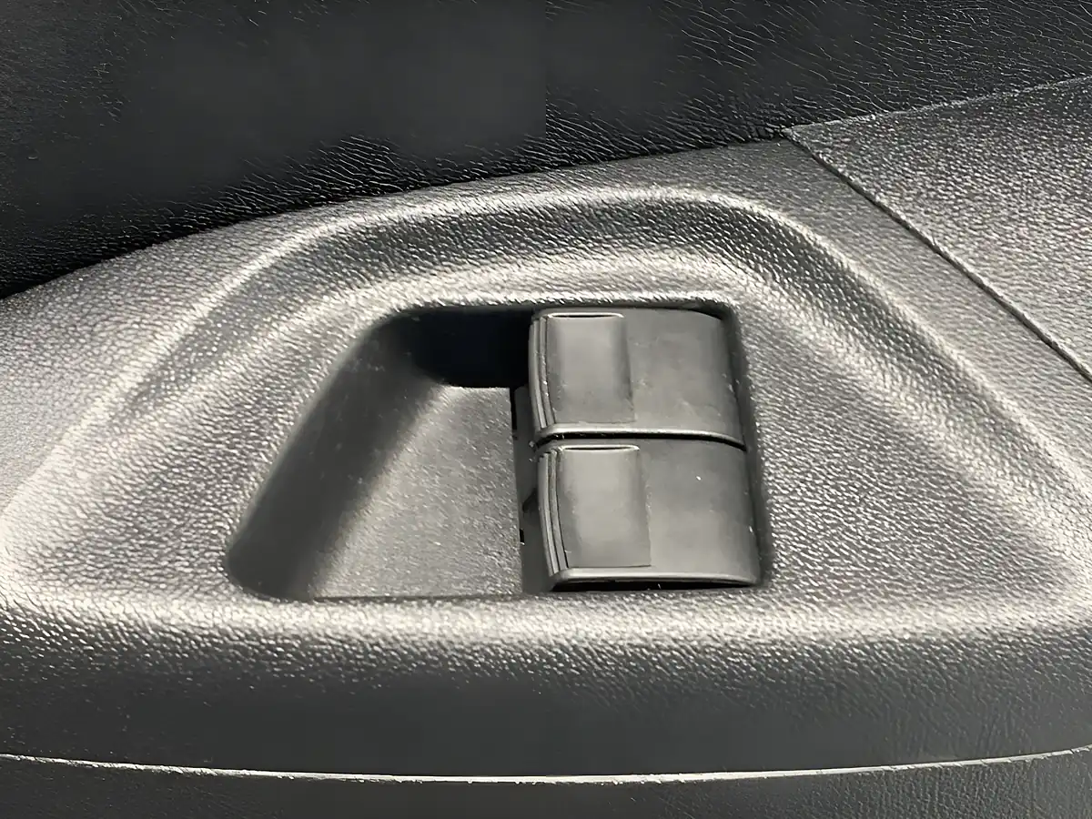 Used 2014 Peugeot 108 Feline Carbon Grey - Interior and Exterior details 17