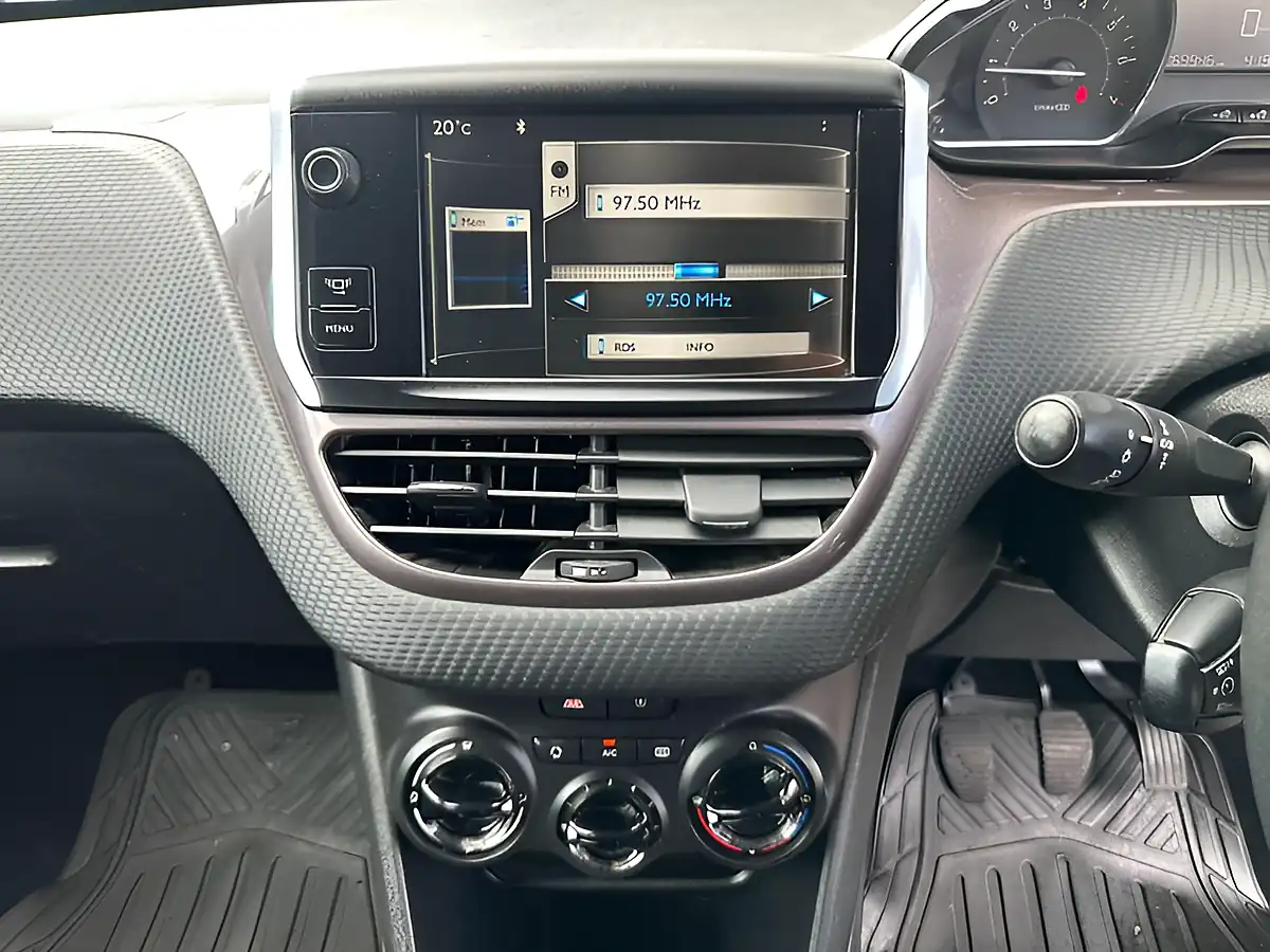 Used 2014 Peugeot 2008 Active Blue - Interior and Exterior details 6