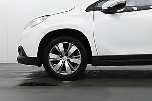 Used 2014 Peugeot 2008 Active White - Interior and Exterior details 8