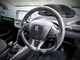 Used 2014 Peugeot 2008 Active White - Interior and Exterior details 11