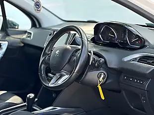 Used 2014 Peugeot 2008 Allure Bianca White - Interior and Exterior details 11