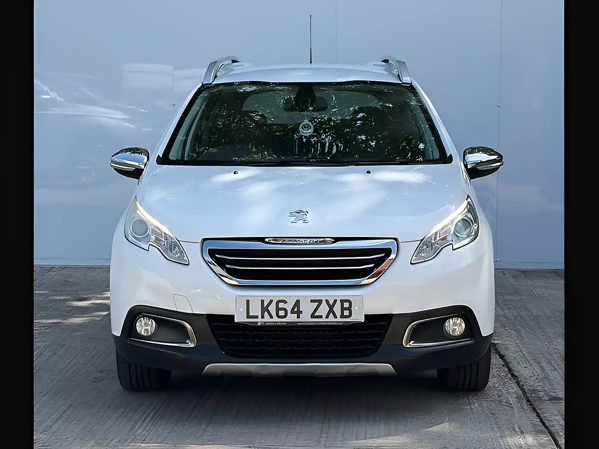 Used 2014 Peugeot 2008 Allure Bianca White - Interior and Exterior details 3