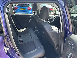 Used 2014 Peugeot 2008 Allure Blue - Interior and Exterior details 11