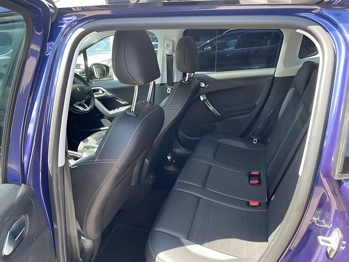 Used 2014 Peugeot 2008 Allure Blue - Interior and Exterior details 13