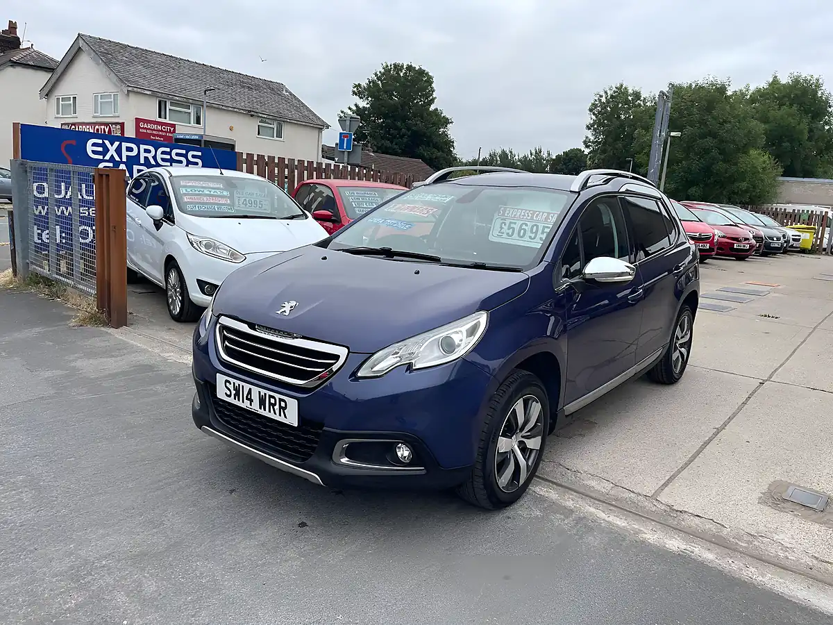 Used 2014 Peugeot 2008 Allure Blue - Interior and Exterior details 4