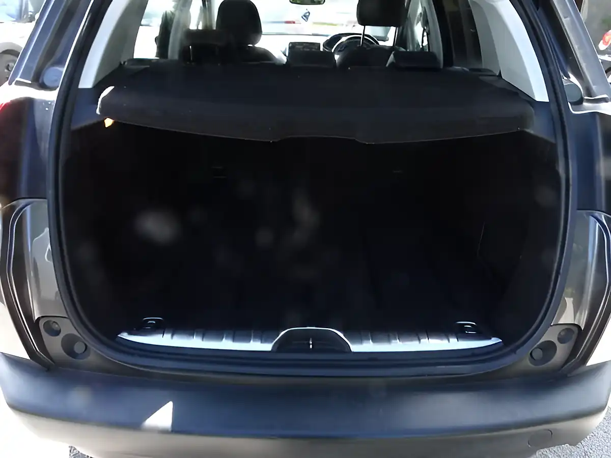 Used 2014 Peugeot 2008 Allure Grey - Interior and Exterior details 12