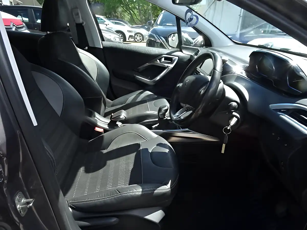 Used 2014 Peugeot 2008 Allure Grey - Interior and Exterior details 15