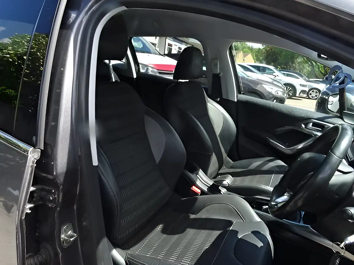 Used 2014 Peugeot 2008 Allure Grey - Interior and Exterior details 16