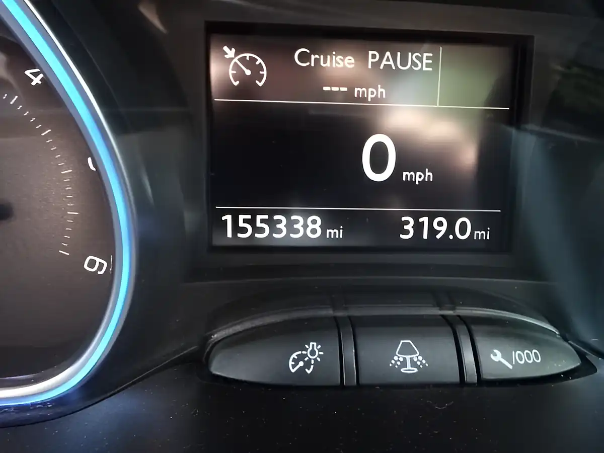 Used 2014 Peugeot 2008 Allure Grey - Interior and Exterior details 4