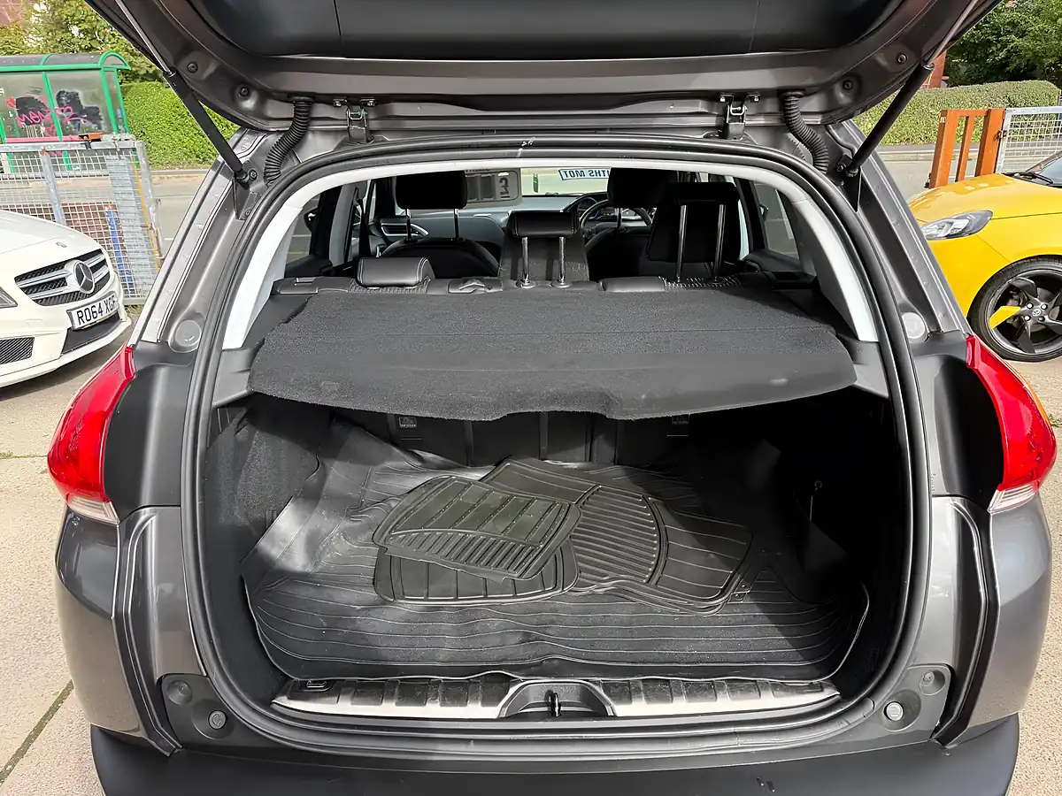 Used 2014 Peugeot 2008 Allure Grey - Interior and Exterior details 16