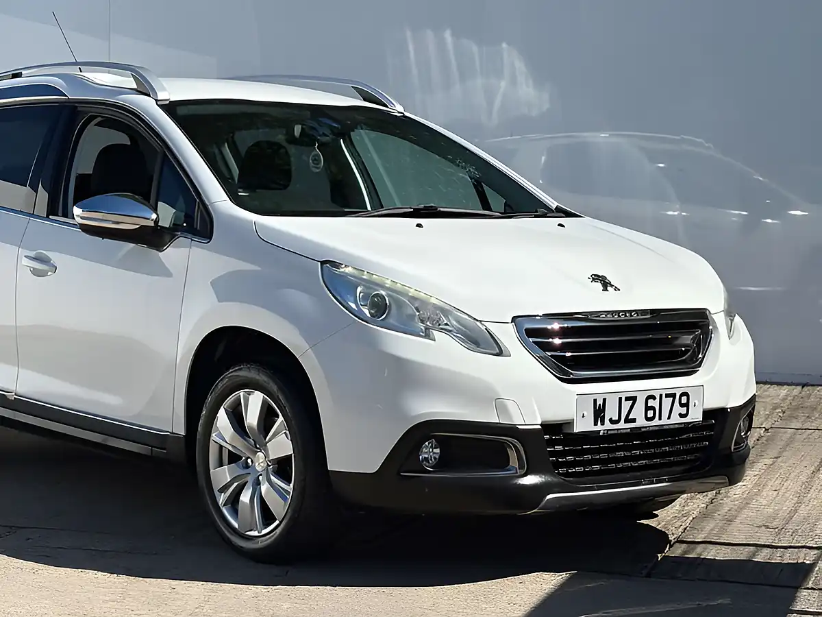 Used 2014 Peugeot 2008 Allure Pearlescent White - Interior and Exterior details 3