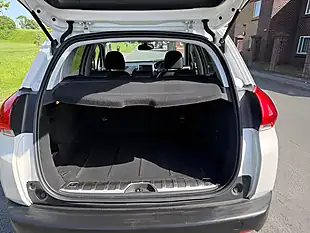 Used 2014 Peugeot 2008 Allure White - Interior and Exterior details 10