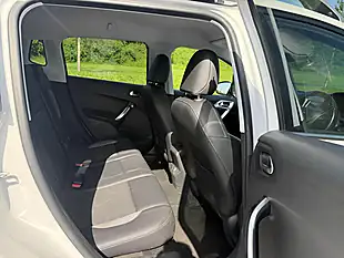Used 2014 Peugeot 2008 Allure White - Interior and Exterior details 11
