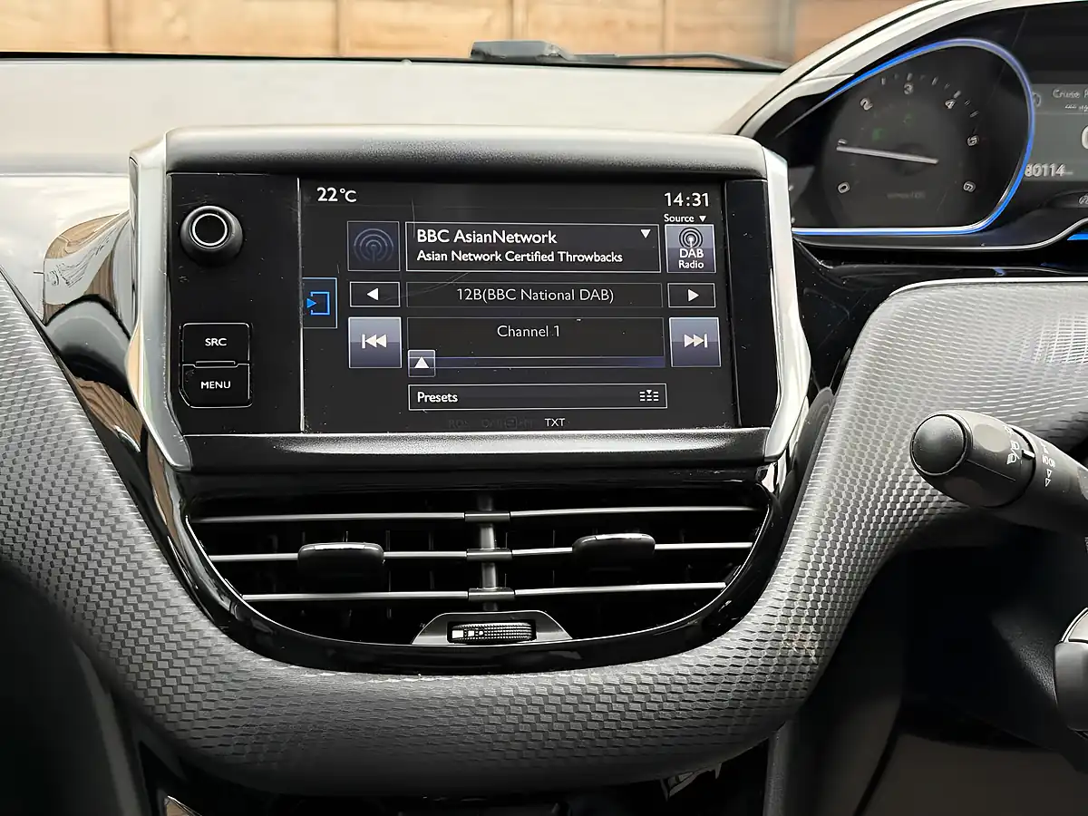 Used 2014 Peugeot 2008 Allure White - Interior and Exterior details 15