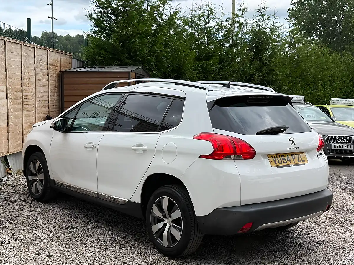 Used 2014 Peugeot 2008 Allure White - Interior and Exterior details 6