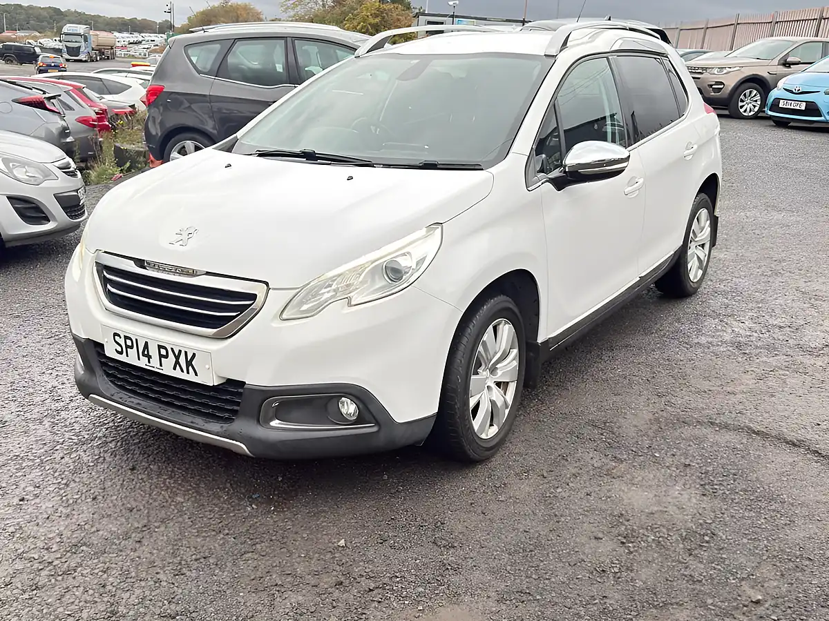 Used 2014 Peugeot 2008 Allure White - Interior and Exterior details 3
