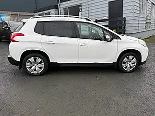 Used 2014 Peugeot 2008 Allure White - Interior and Exterior details 4