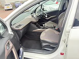 Used 2014 Peugeot 2008 Allure White - Interior and Exterior details 5