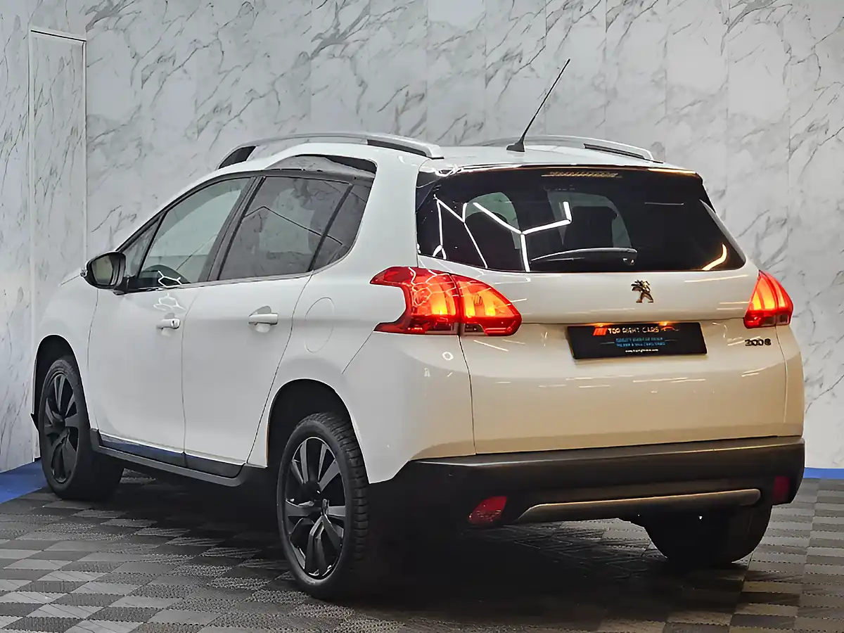 Used 2014 Peugeot 2008 Feline White - Interior and Exterior details 7