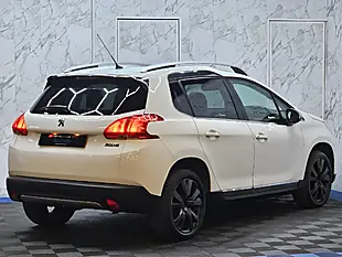 Used 2014 Peugeot 2008 Feline White - Interior and Exterior details 9
