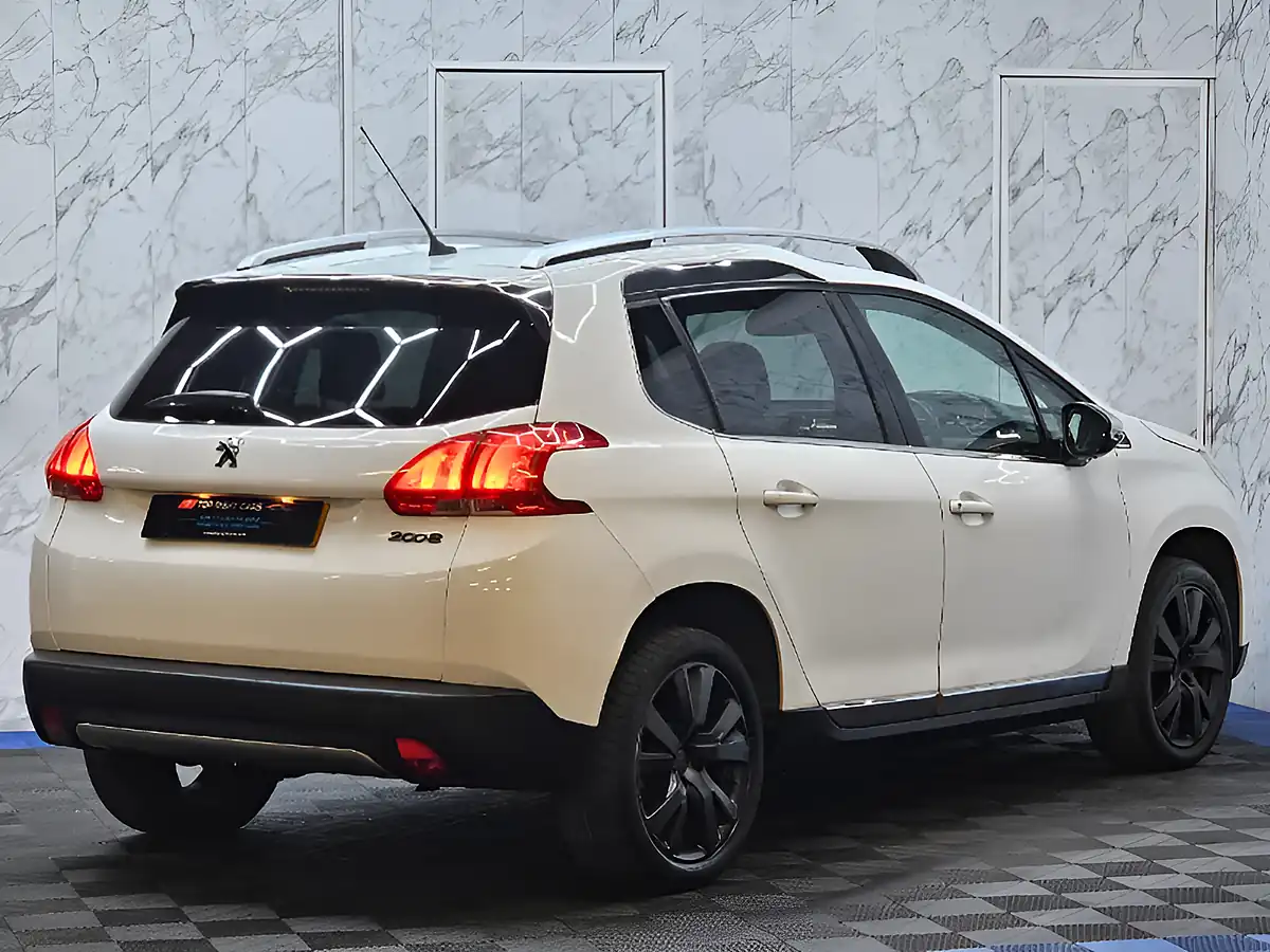 Used 2014 Peugeot 2008 Feline White - Interior and Exterior details 9