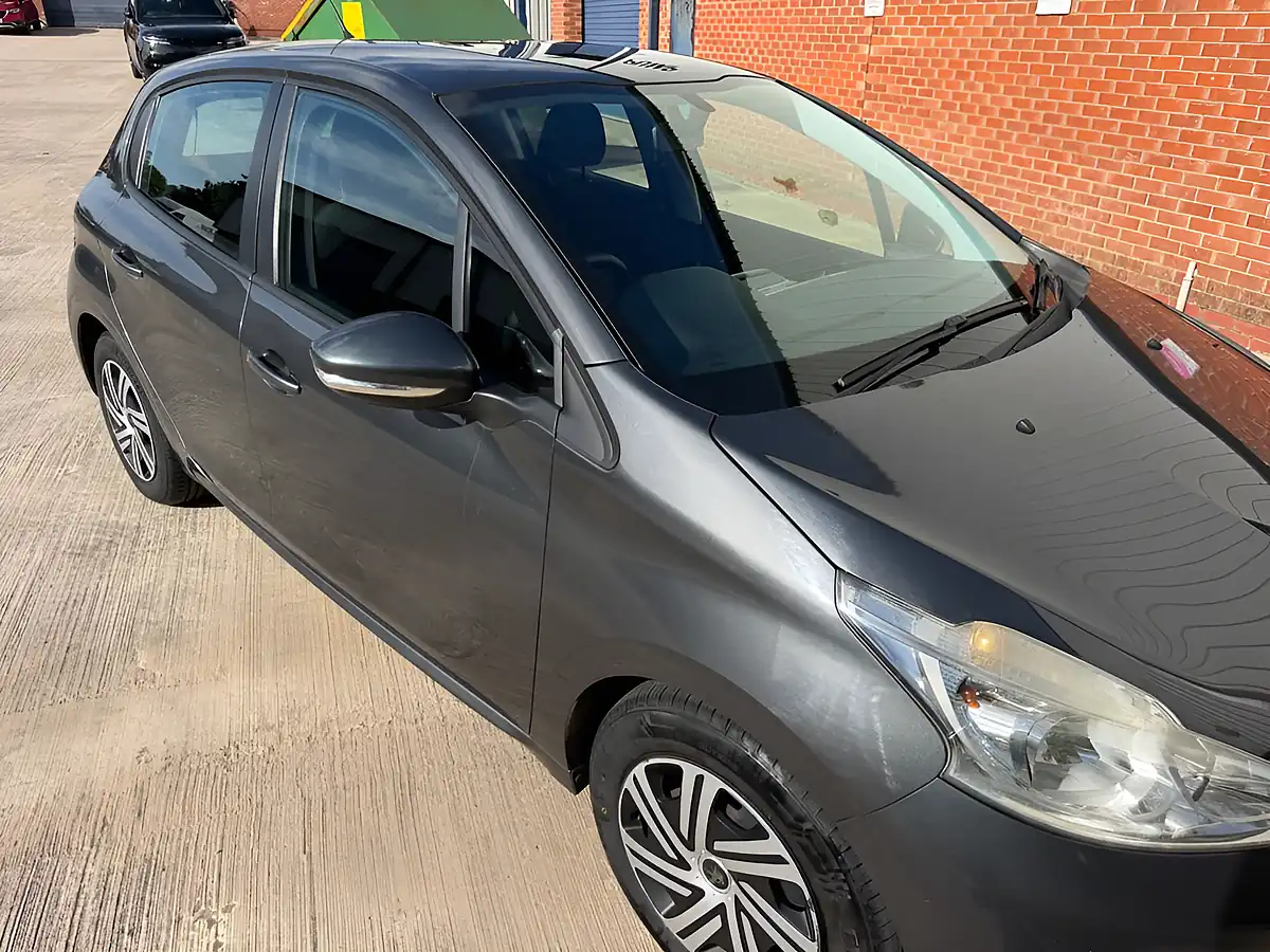 Used 2014 Peugeot 208 Access+ Grey - Interior and Exterior details 19