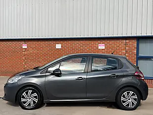 Used 2014 Peugeot 208 Access+ Grey - Interior and Exterior details 2