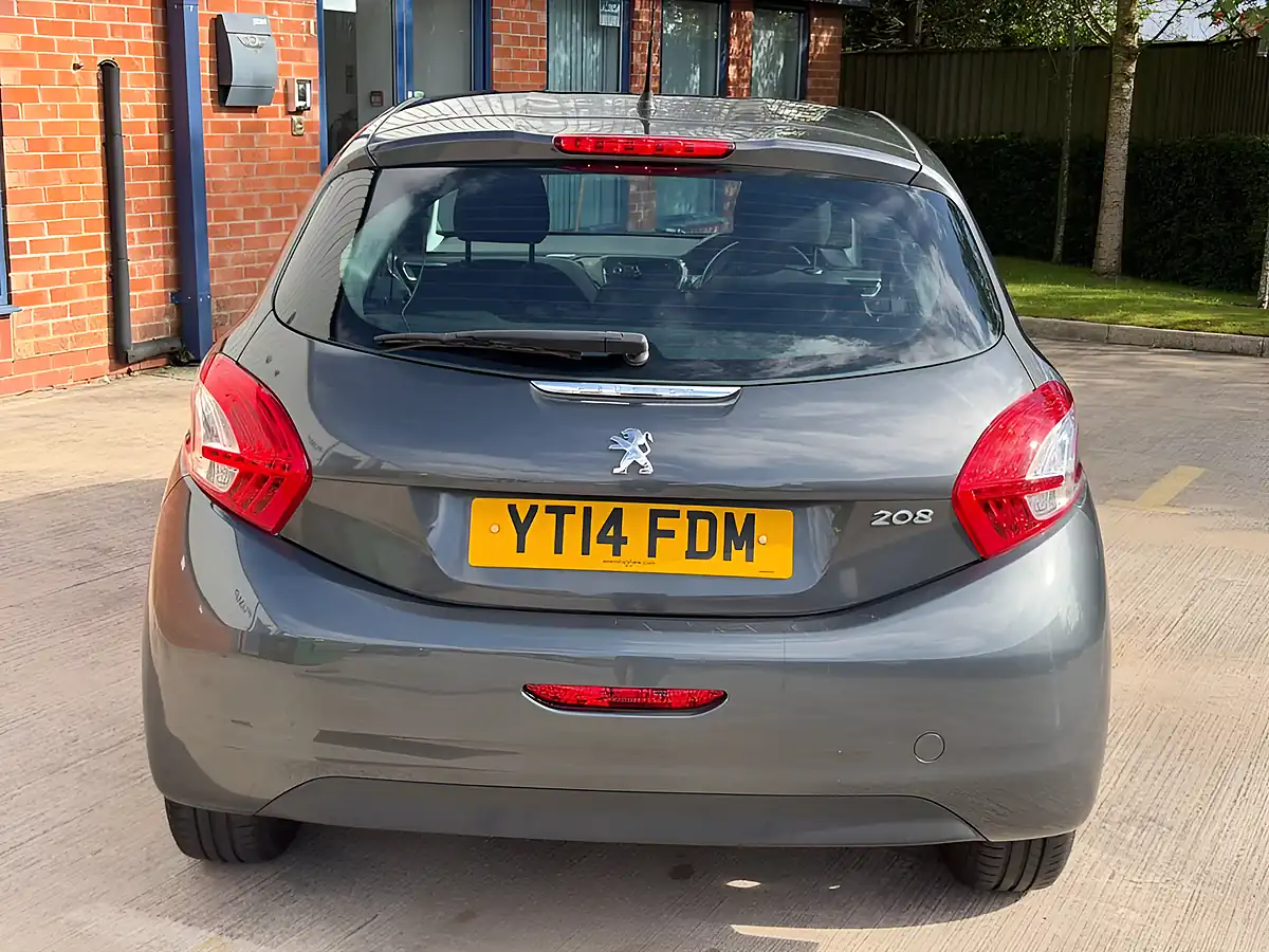 Used 2014 Peugeot 208 Access+ Grey - Interior and Exterior details 5