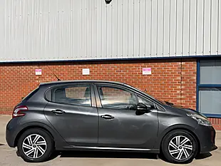 Used 2014 Peugeot 208 Access+ Grey - Interior and Exterior details 6