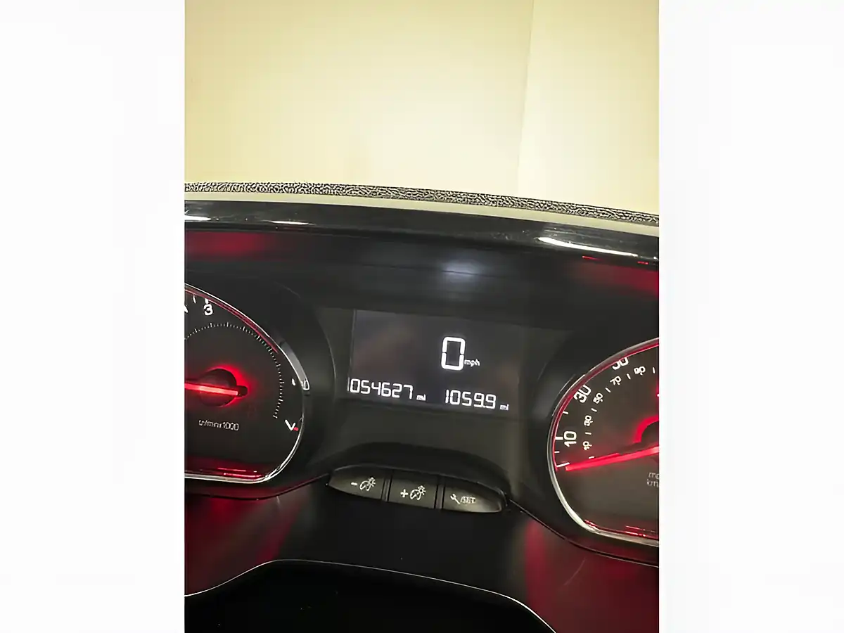 Used 2014 Peugeot 208 Active Blue - Interior and Exterior details 16
