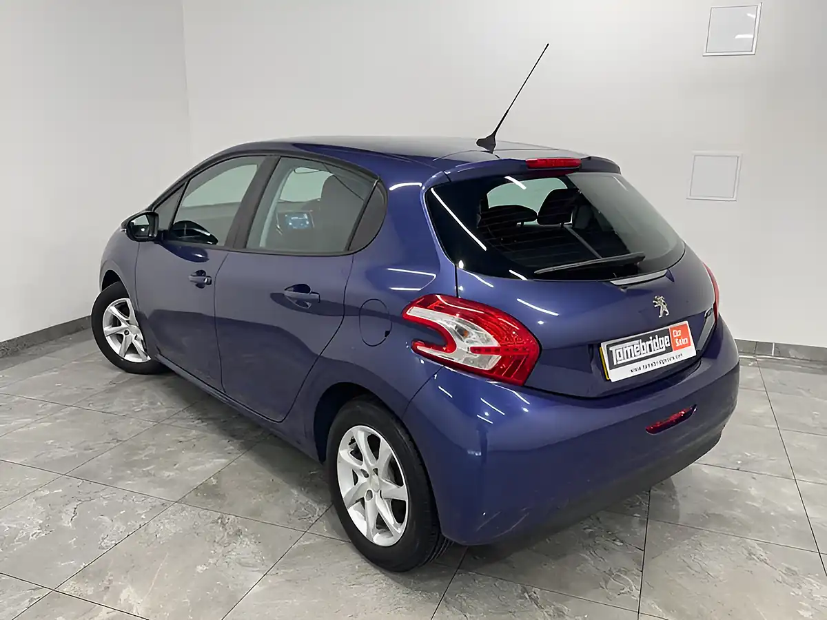 Used 2014 Peugeot 208 Active Blue - Interior and Exterior details 5