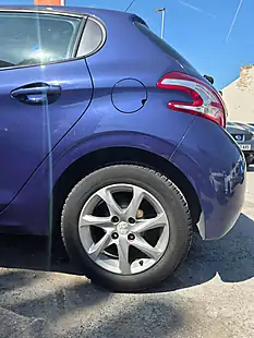Used 2014 Peugeot 208 Active Blue - Interior and Exterior details 11
