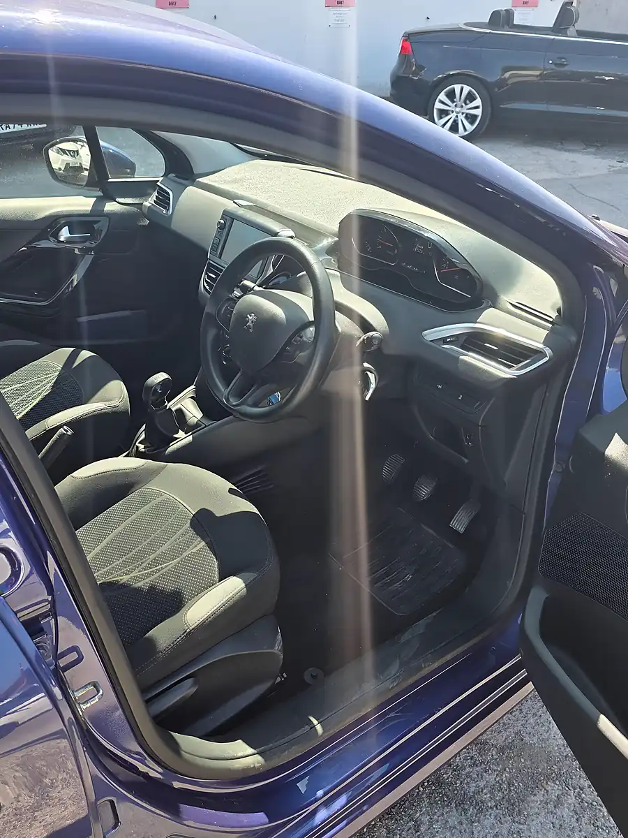 Used 2014 Peugeot 208 Active Blue - Interior and Exterior details 13