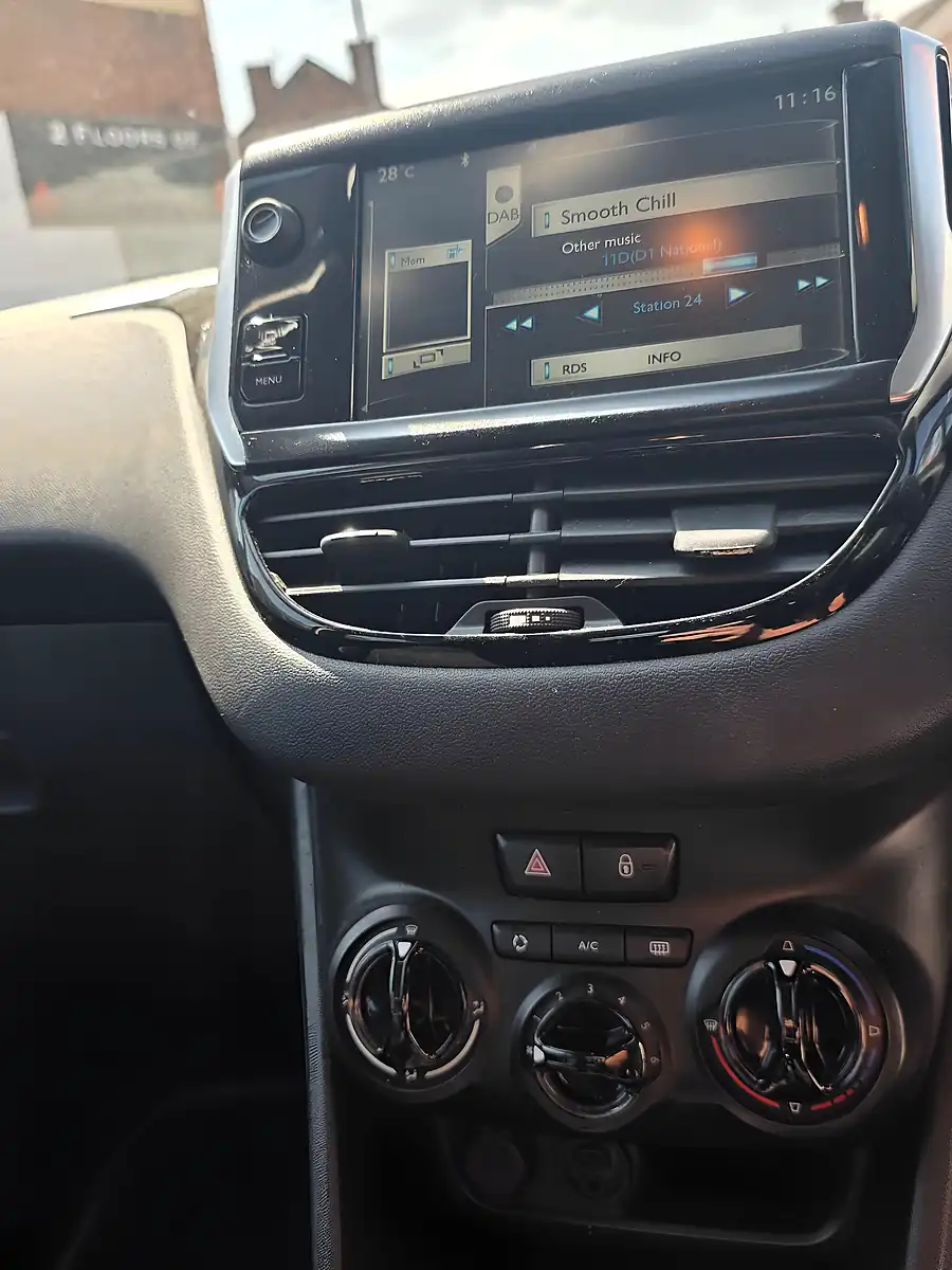 Used 2014 Peugeot 208 Active Blue - Interior and Exterior details 20