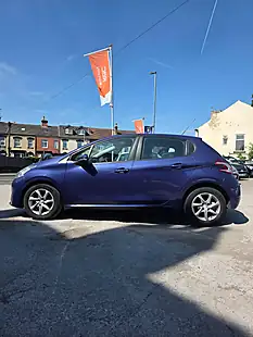 Used 2014 Peugeot 208 Active Blue - Interior and Exterior details 7
