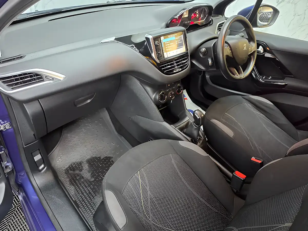 Used 2014 Peugeot 208 Active Blue - Interior and Exterior details 13