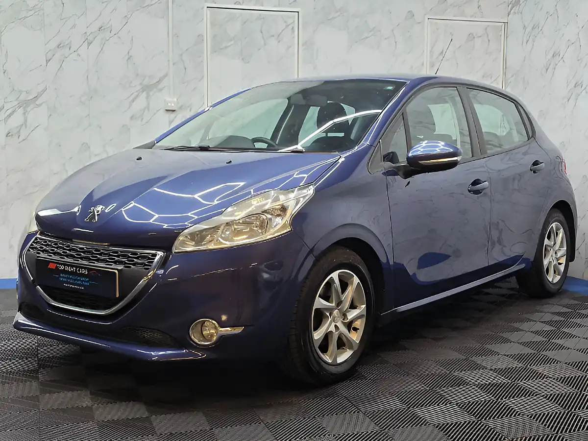 Used 2014 Peugeot 208 Active Blue - Interior and Exterior details 4