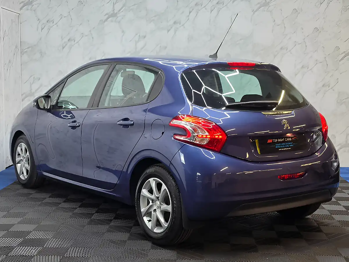 Used 2014 Peugeot 208 Active Blue - Interior and Exterior details 7