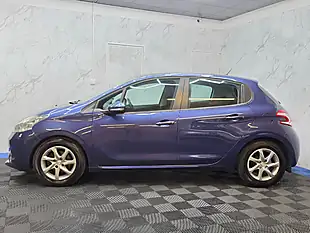 Used 2014 Peugeot 208 Active Blue - Interior and Exterior details 8