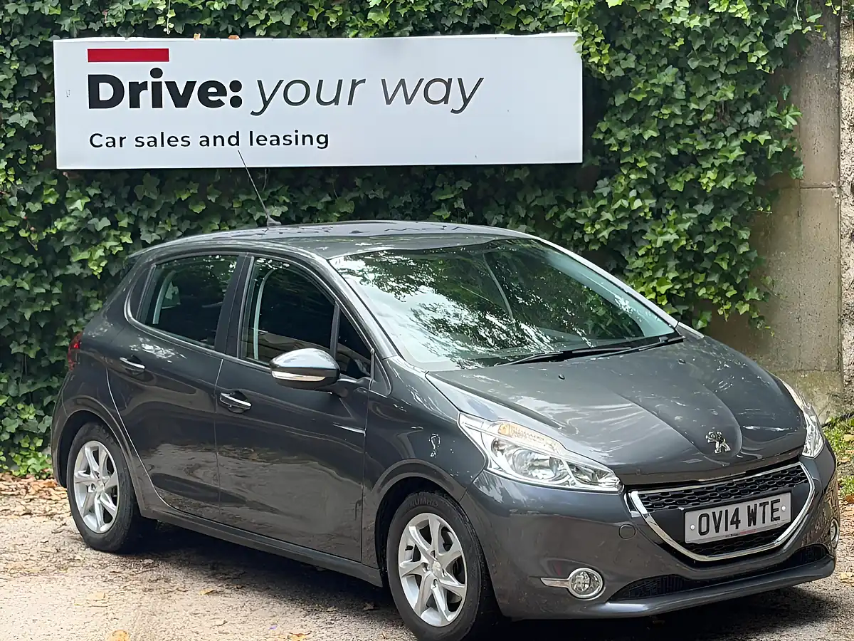 Used 2014 Peugeot 208 Active Grey - Front View