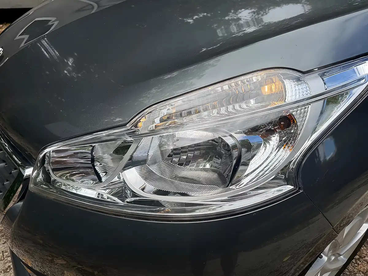 Used 2014 Peugeot 208 Active Grey - Interior and Exterior details 18