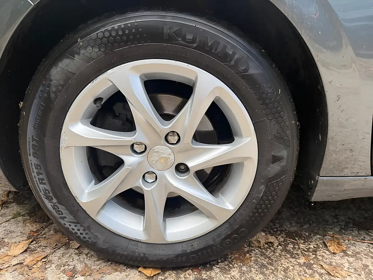 Used 2014 Peugeot 208 Active Grey - Interior and Exterior details 20