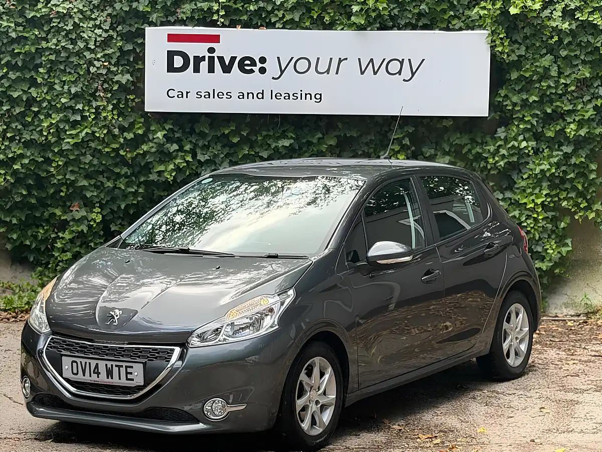 Used 2014 Peugeot 208 Active Grey - Interior and Exterior details 3